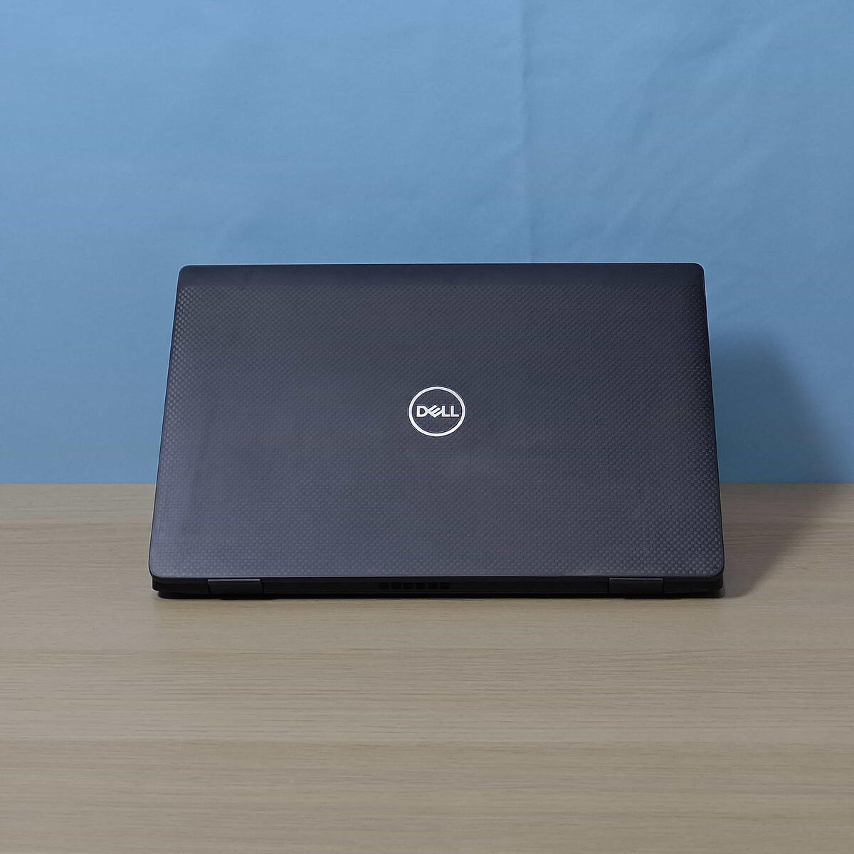 Dell Latitude 7320 Belakang Tengah Dell Latitude 7320 Belakang Tengah Butik Laptop